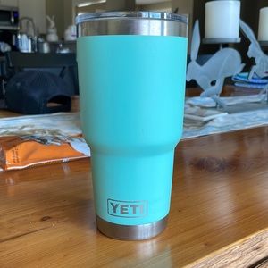 Yeti Rambler tumbler 30oz